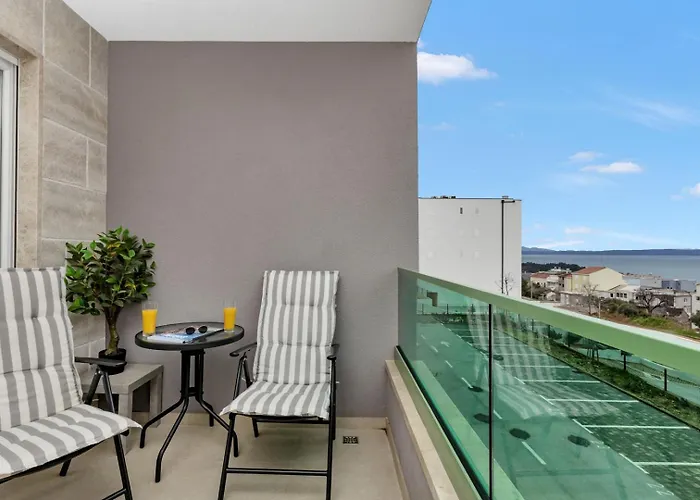 Pet Friendly Silver Sea With Free Parking