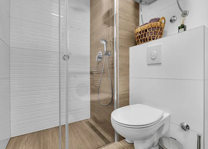 Pet Friendly Silver Sea With Free Parking Makarska