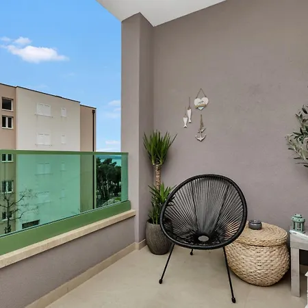 Apartman Pet Friendly Silver With Free Parking Makarska
