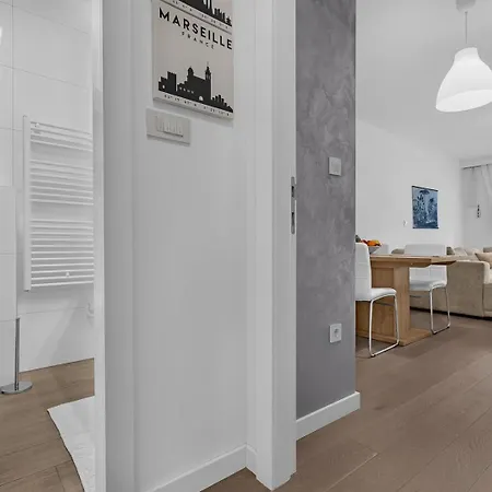 Pet Friendly Silver Sea With Free Parking * Makarska