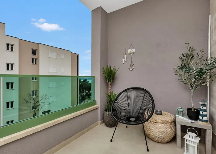 Apartman Pet Friendly Silver Sea With Free Parking Makarska