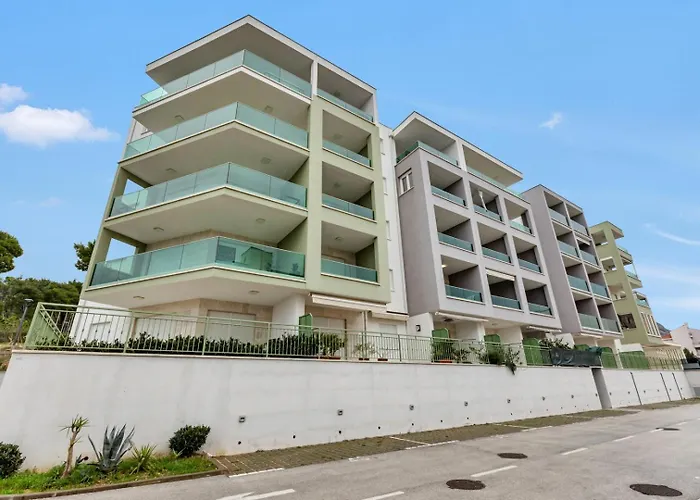 Pet Friendly Silver Sea With Free Parking *