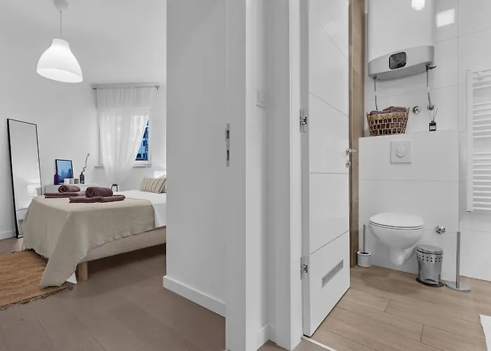 Pet Friendly Silver Sea With Free Parking *